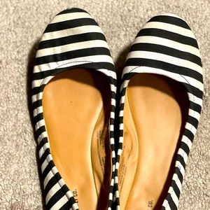 Mossimo Flats